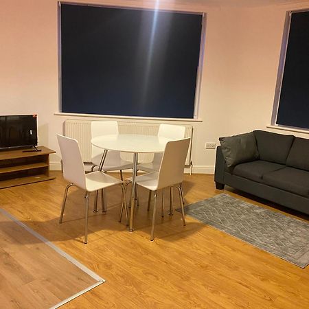 Lovely Cozy One Bedroom Apartment In Whitechapel Londra Exterior foto